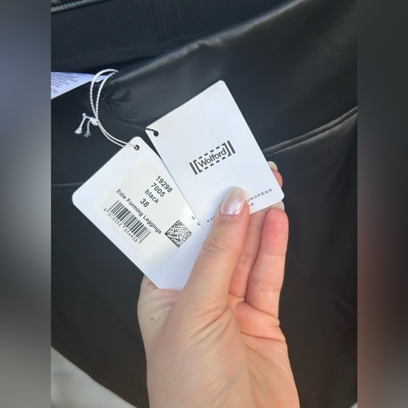 ❌SOLD❌Wolford Edie Forming Leggings in Black New with Tags! - Picture 6 of 9